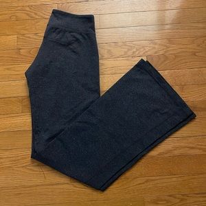 ATHLETA Mid Rise Flare Yoga Pant/ Leggings in Charcoal Gray